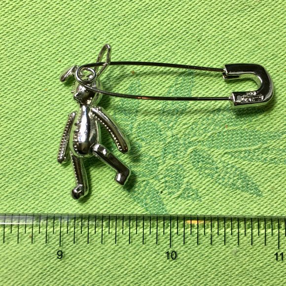 Bunny Safety Pin - Picture 3 of 4